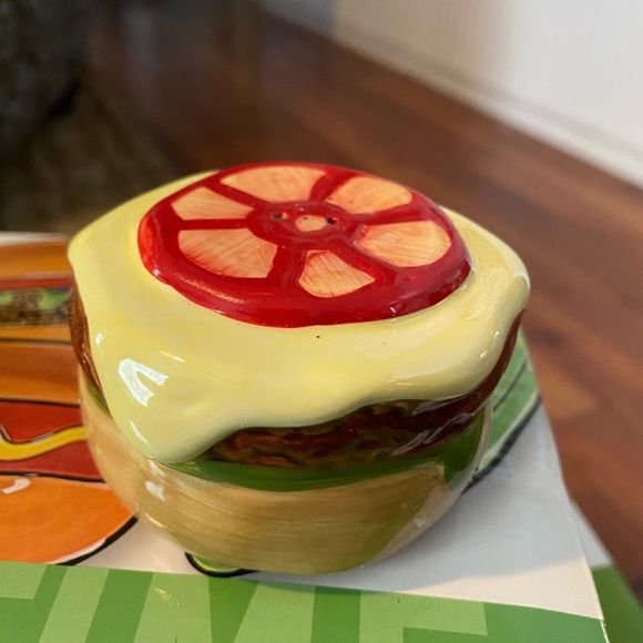 Dip Bowl set(4) & Salt/Pepper Shakers - Picture 4 of 7